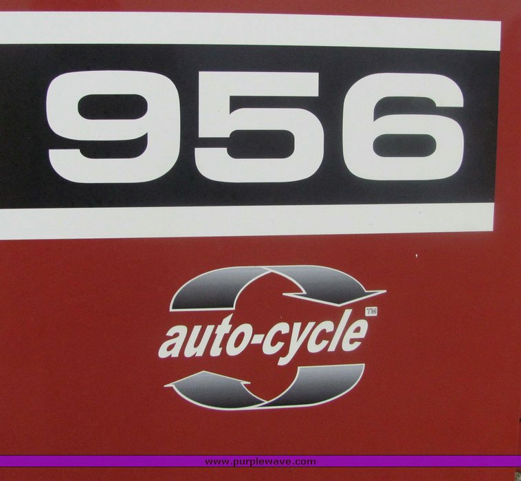 image for item 3231 2003 Hesston 956A mesh wrap round baler