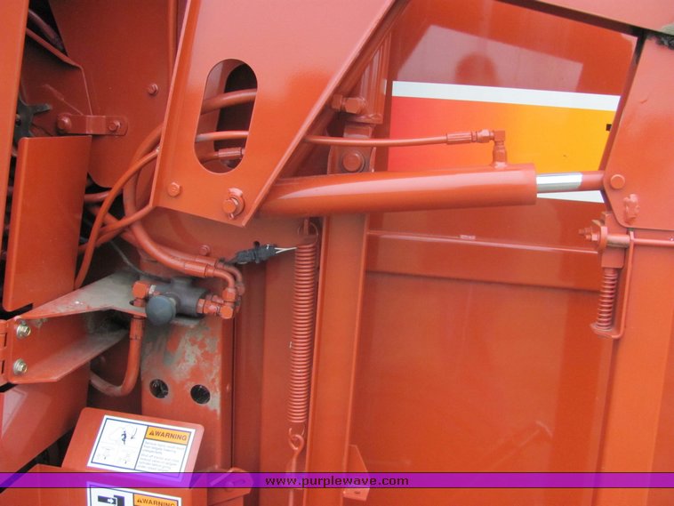 image for item 3231 2003 Hesston 956A mesh wrap round baler