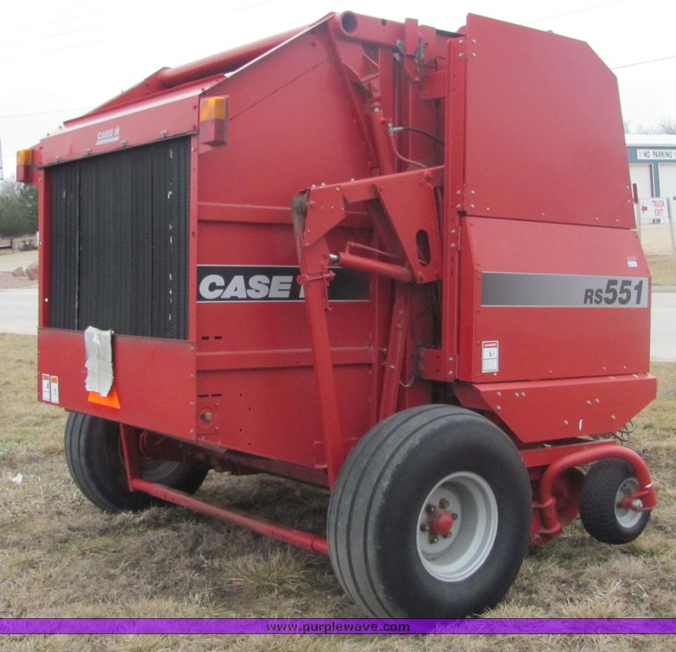 image for item 3233 Case RS551 round baler
