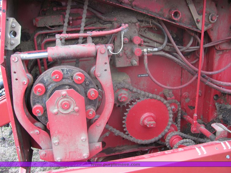 image for item 3233 Case RS551 round baler