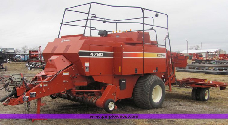 image for item 3234 2002 Hesston 4790 3x4 large square baler