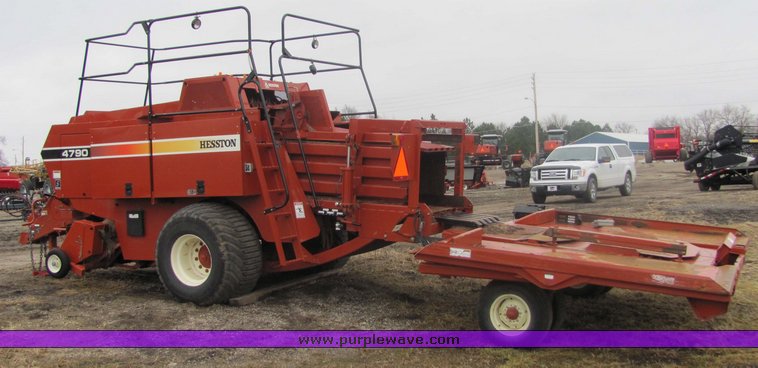 image for item 3234 2002 Hesston 4790 3x4 large square baler