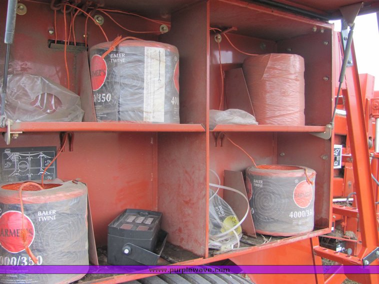 image for item 3234 2002 Hesston 4790 3x4 large square baler