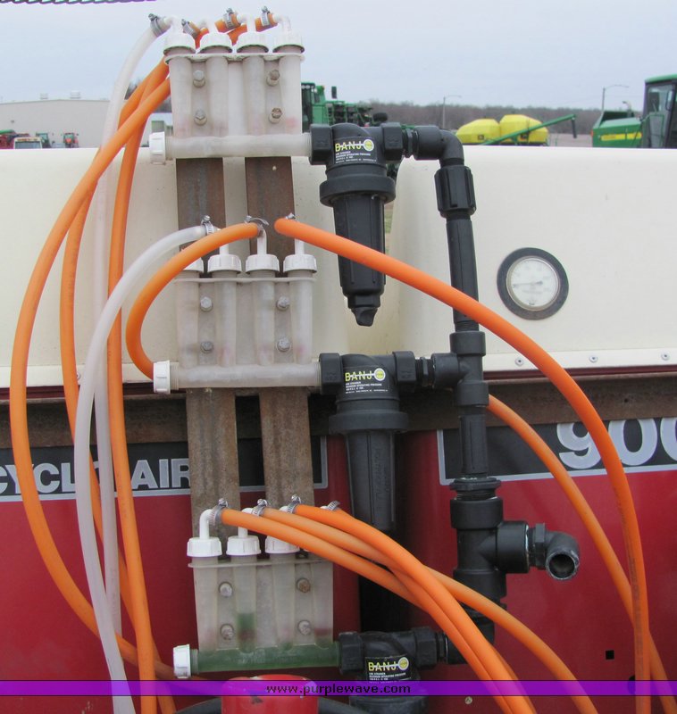 image for item 3323 1993 Case 900 drill