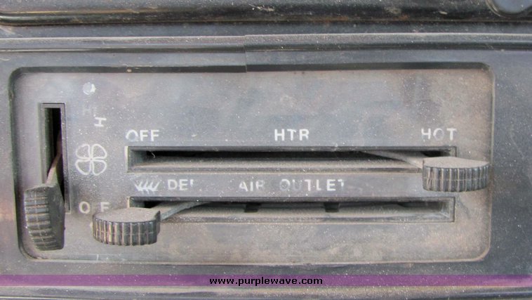 image for item 3382 1985 International S1954 tandem truck