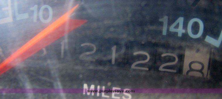 image for item 3382 1985 International S1954 tandem truck