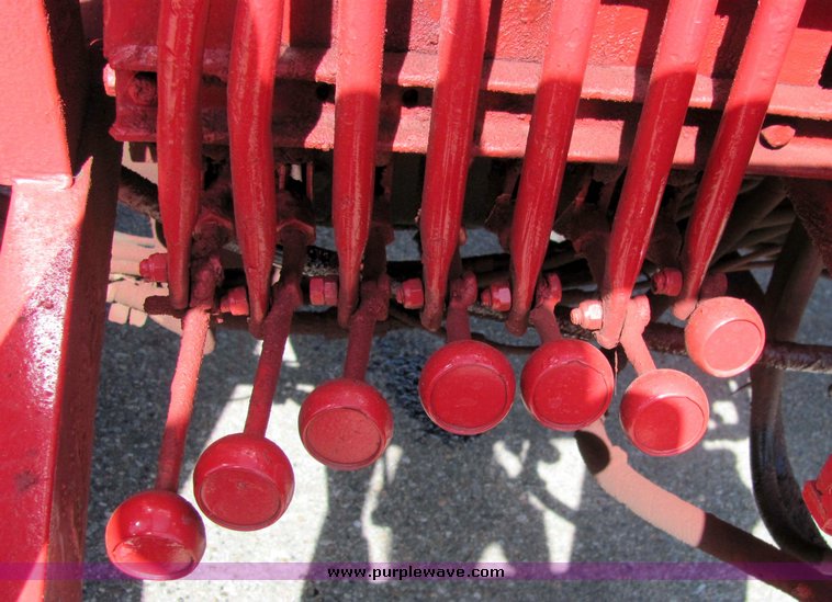 image for item 3382 1985 International S1954 tandem truck