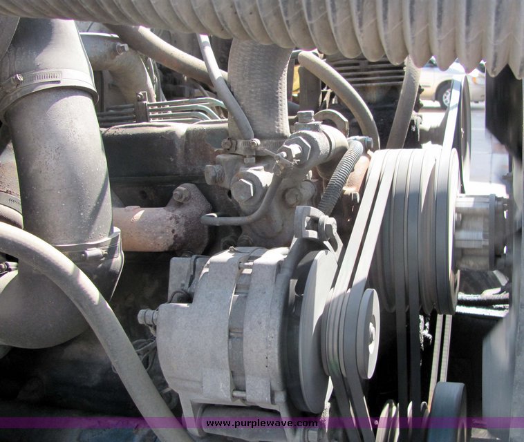 image for item 3382 1985 International S1954 tandem truck