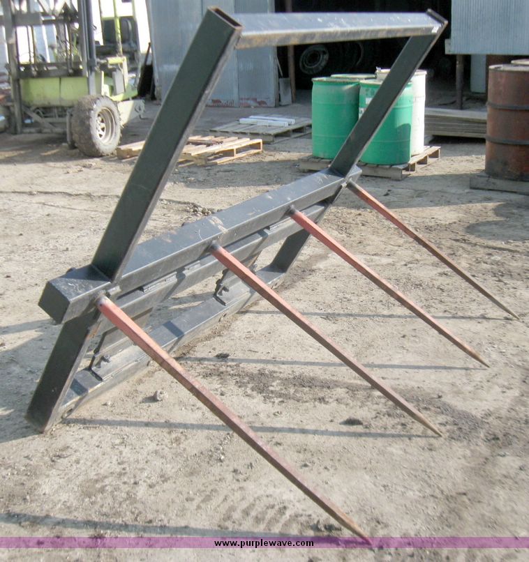 image for item 3406 Large square bale spear