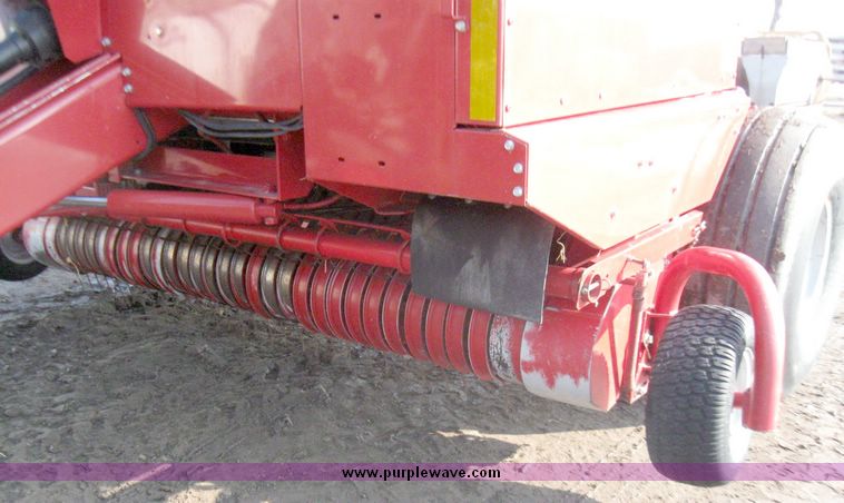 image for item 3407 Case RS551 round baler