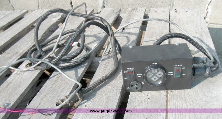 image for item 3408 Coop concrete feeder