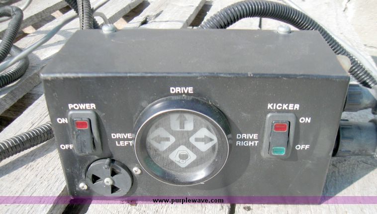 image for item 3408 Coop concrete feeder