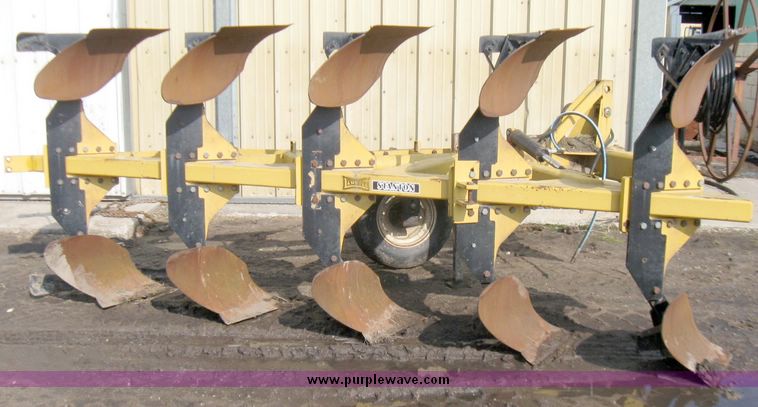 image for item 3419 Landoll Stanton five bottom rollover plow