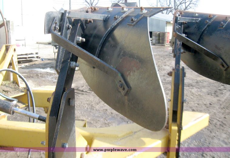 image for item 3419 Landoll Stanton five bottom rollover plow