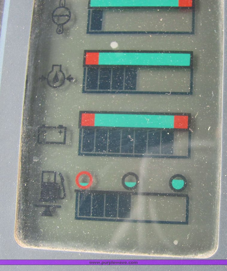 image for item 3439 1986 Ford TW25 tractor