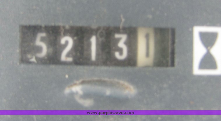 image for item 3439 1986 Ford TW25 tractor