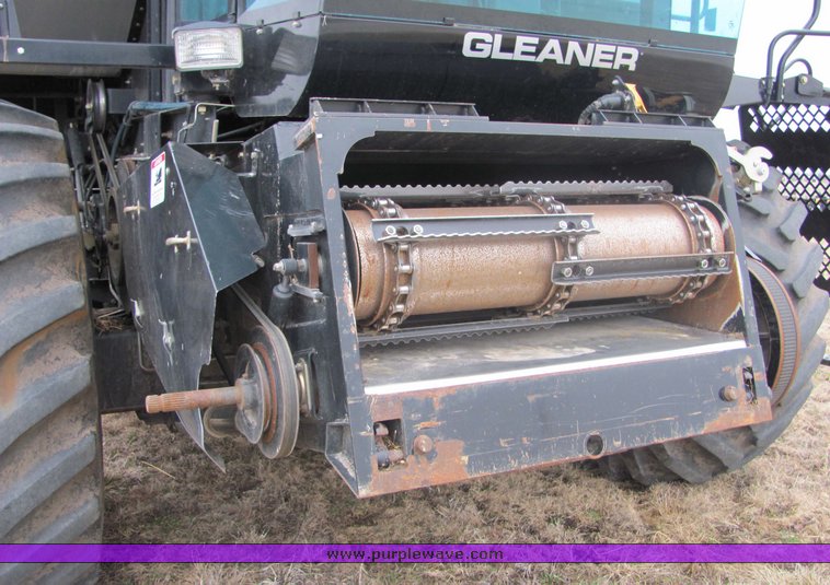 image for item 3440 2002 Gleaner R-62 combine