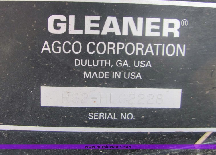 image for item 3440 2002 Gleaner R-62 combine