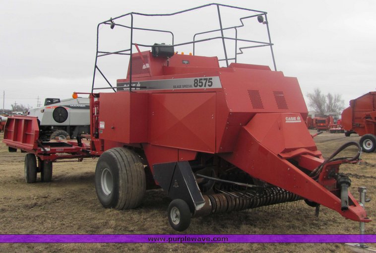 image for item 3442 Case 8575 silage special large square baler