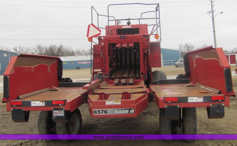 image for item 3442 Case 8575 silage special large square baler