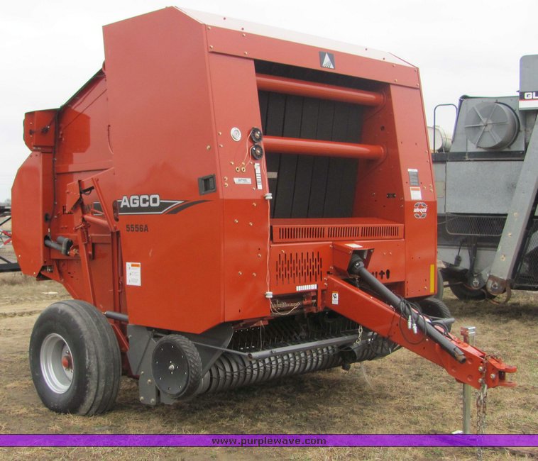 image for item 3443 2007 Hesston 5556A round baler