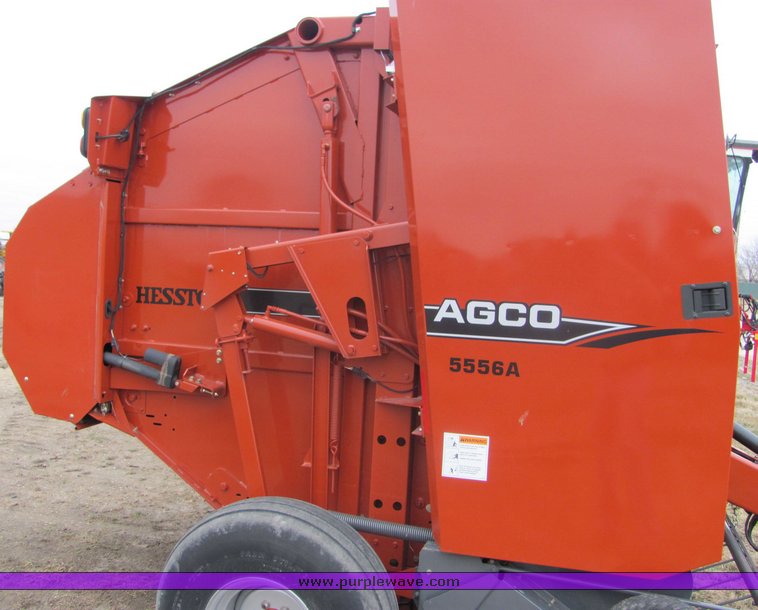 image for item 3443 2007 Hesston 5556A round baler