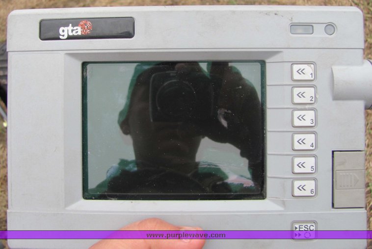 image for item 3443 2007 Hesston 5556A round baler