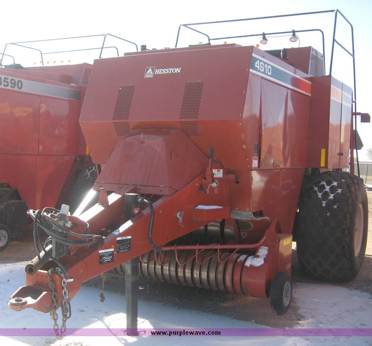 image for item 3925 2005 Hesston 4910 large square baler with bales chute