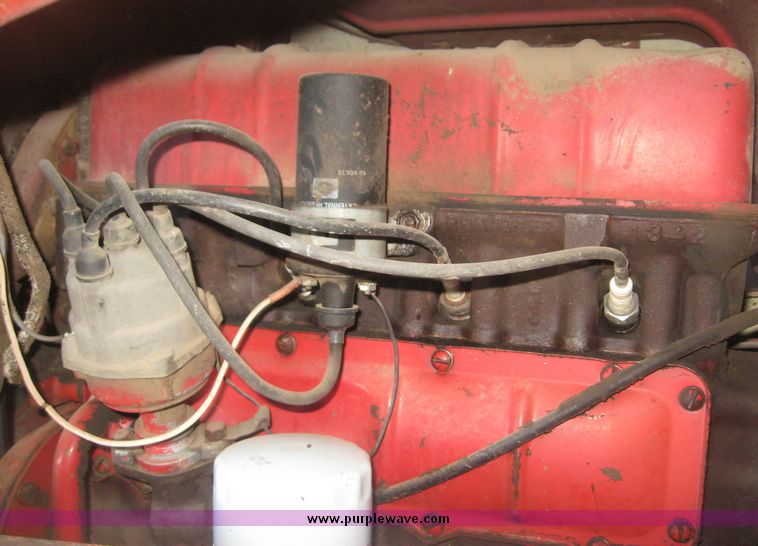 image for item 3930 International 544 tractor with GB800 loader