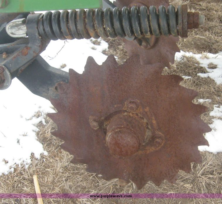 image for item 3934 John Deere 7000 planter