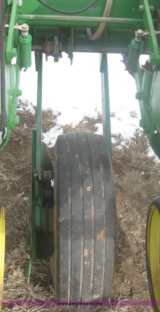 image for item 3934 John Deere 7000 planter