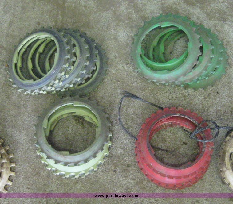 image for item 3934 John Deere 7000 planter