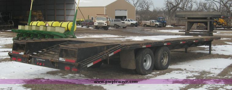 image for item 3937 2007 Brute flatbed gooseneck trailer