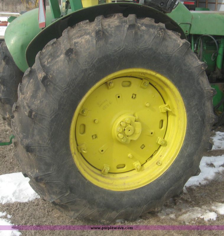 image for item 3938 John Deere 4010 tractor with John Deere 158 loader