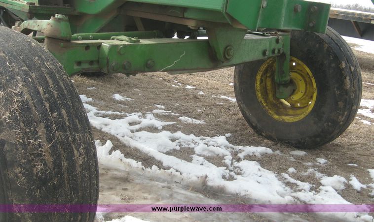 image for item 3938 John Deere 4010 tractor with John Deere 158 loader