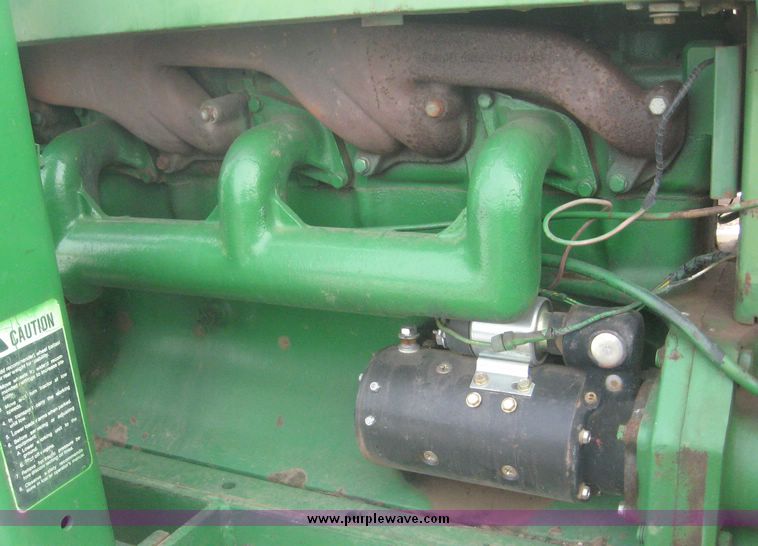 image for item 3938 John Deere 4010 tractor with John Deere 158 loader