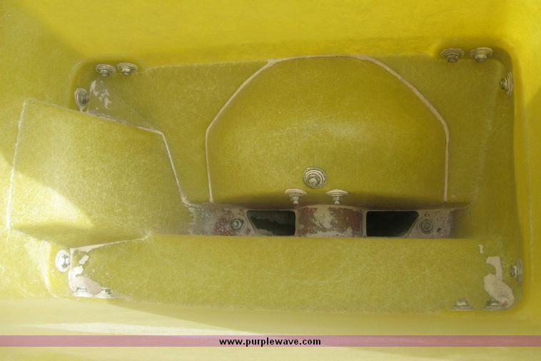 image for item 3940 John Deere 7300 MaxEmerge2 vacuum planter with pull type attachment