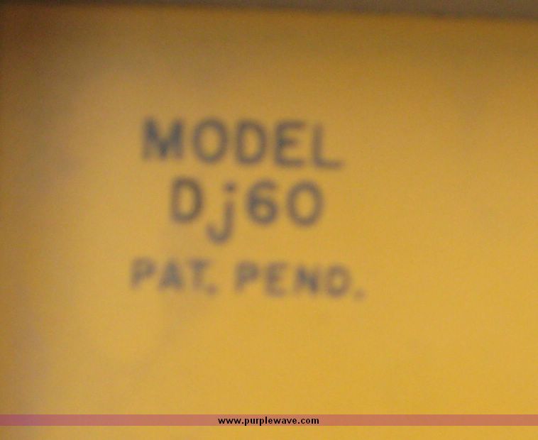 image for item 3940 John Deere 7300 MaxEmerge2 vacuum planter with pull type attachment