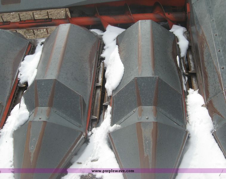 image for item 3941 Allis Chalmers 630 corn head