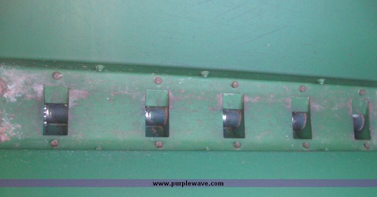 image for item 3944 1996 John Deere 750 disc drill