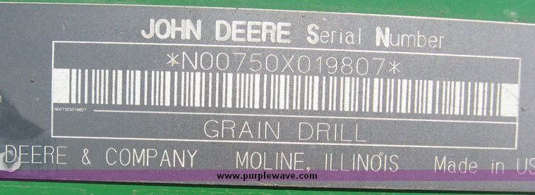 image for item 3944 1996 John Deere 750 disc drill