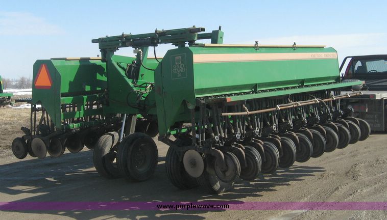 image for item 3945 Great Plains Solid Stand 24 double disc drill