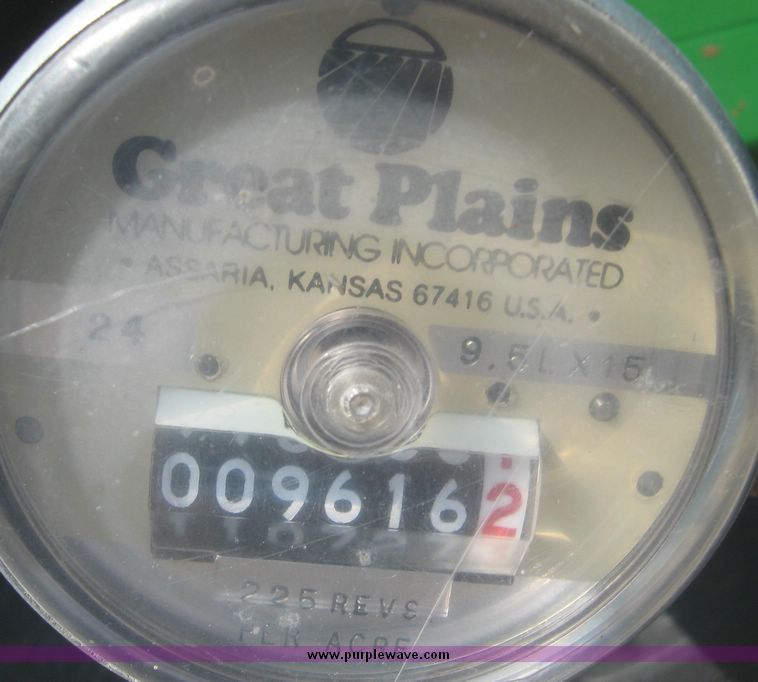 image for item 3945 Great Plains Solid Stand 24 double disc drill