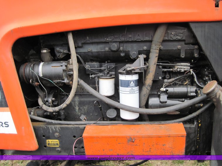 image for item 4584 1979 Allis-Chalmers 7060 tractor