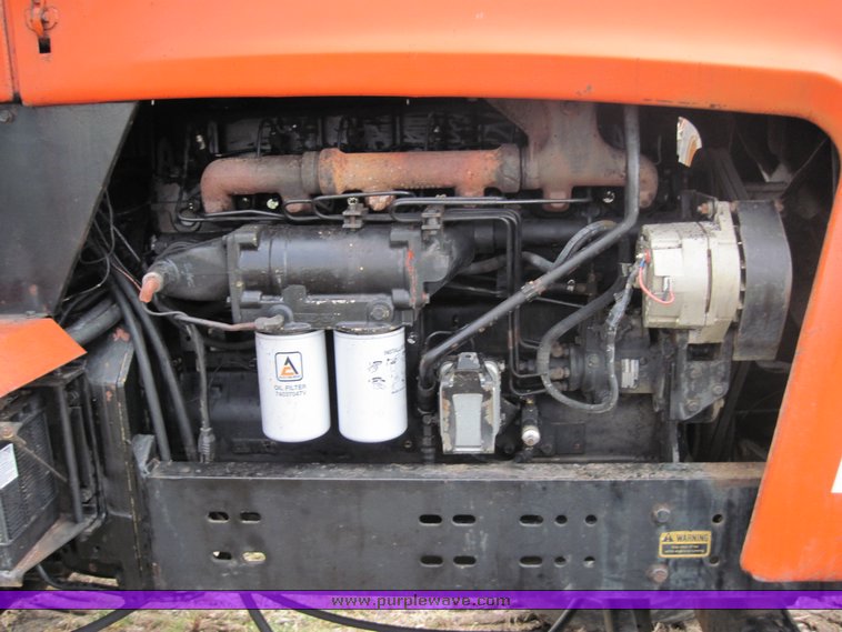 image for item 4584 1979 Allis-Chalmers 7060 tractor