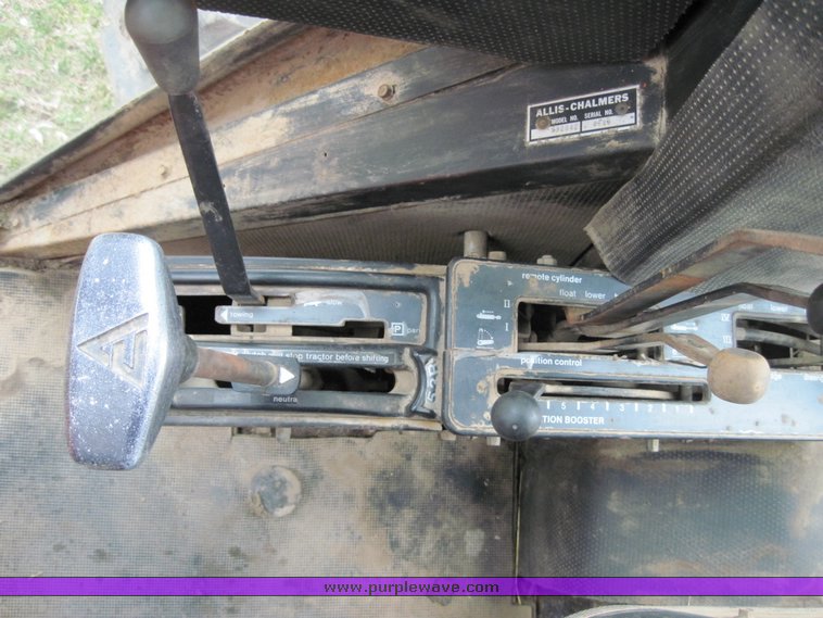 image for item 4584 1979 Allis-Chalmers 7060 tractor