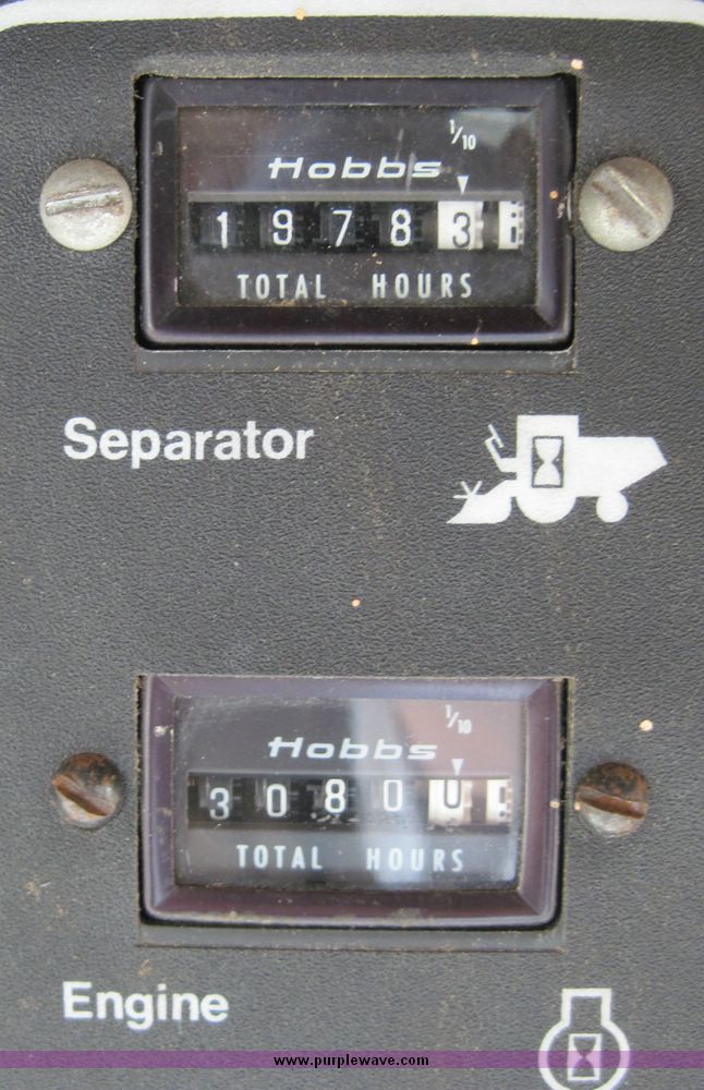 image for item 4696 1983 Gleaner L3 combine