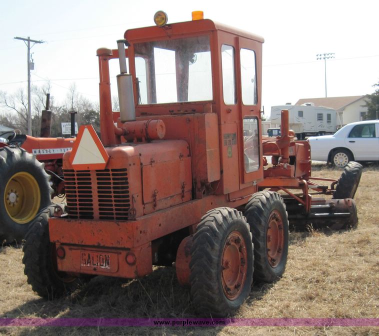 image for item 4697 1960 Galion 530A motor grader