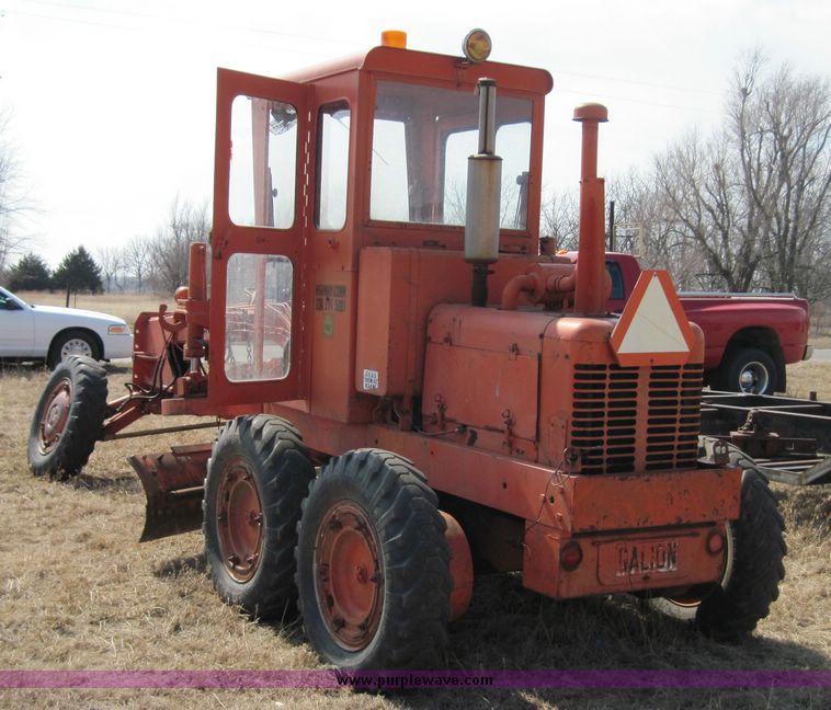image for item 4697 1960 Galion 530A motor grader