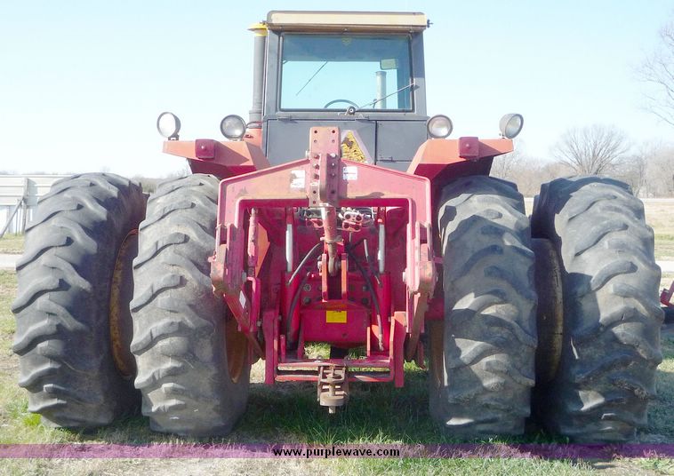 image for item 5088 1981 Versatile 935 tractor